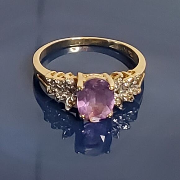 Stamped 14K Fine Yellow Gold Amethyst Diamond Accent Ring Vintage - Picture 2 of 10